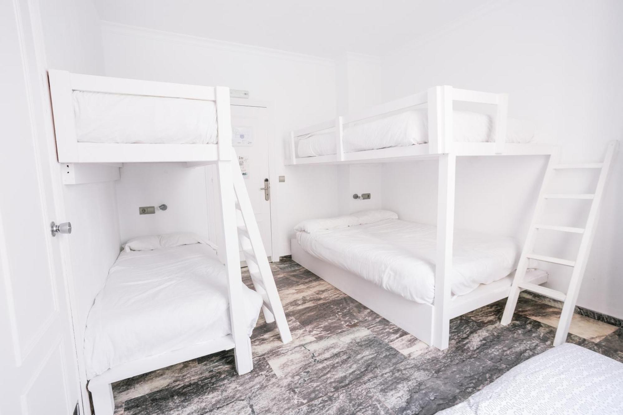 La Cocotera Boutique Hostel & Coworking Tarifa Pokoj fotografie